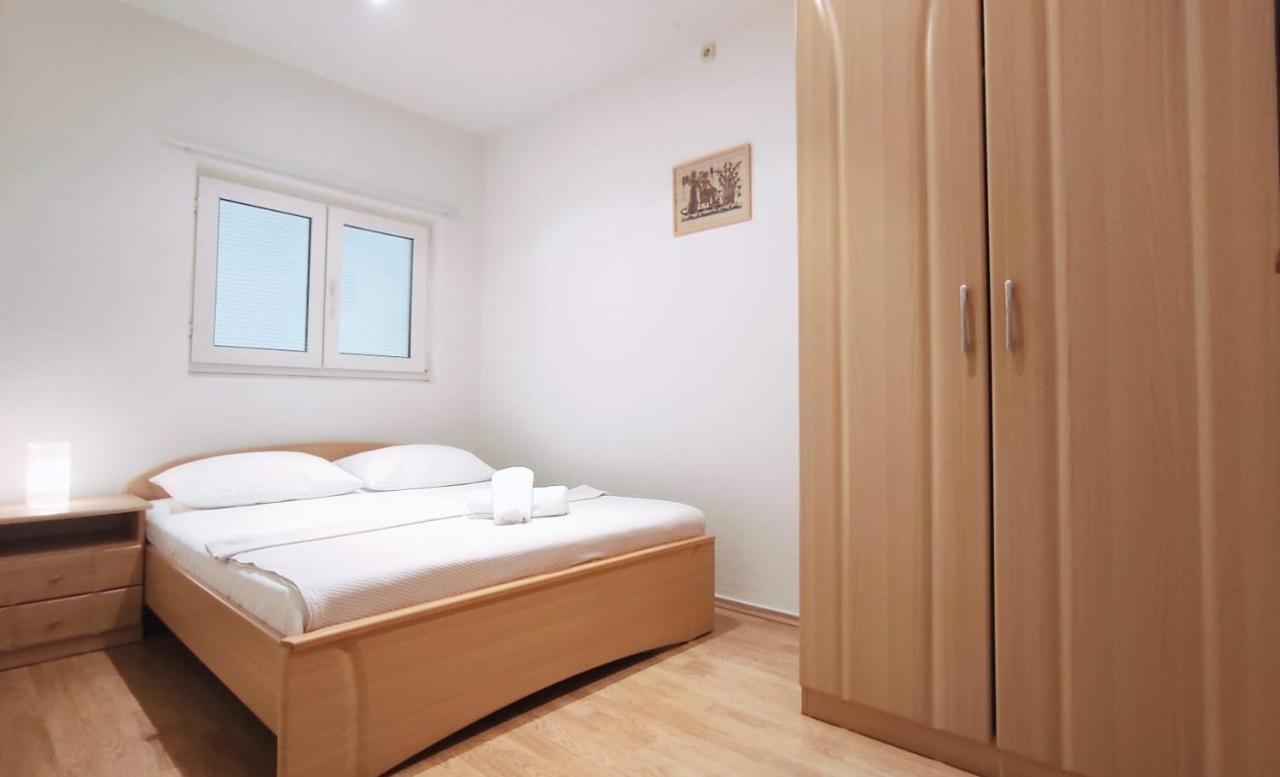 Apartman Sara Baška Voda Extérieur photo